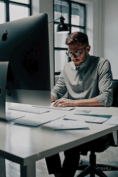 20250709_1523_Retailer in Deep Thought_simple_compose_01jzqnn59nfy59c9543znnsp3s